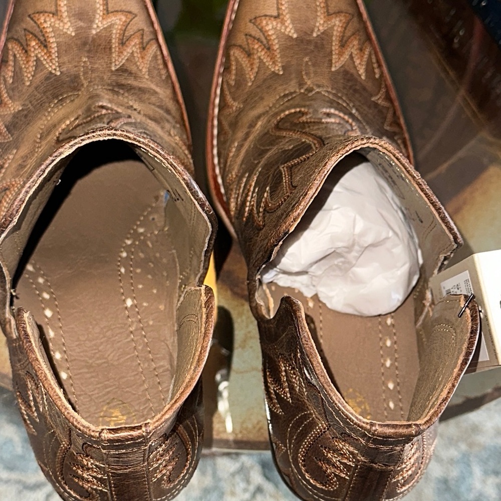 Ariat Dixon Brown western Ankle Boots with Rugged Soles Classic Sz 9 Leather NWT - Picture 11 of 14